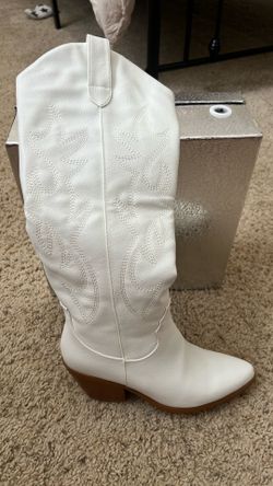 Cowgirl Boots Size 6