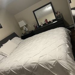Bedroom set