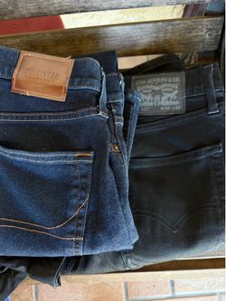 Men Black Levi’s 514  32X32  and men Hollister 32X 32   $25 each one