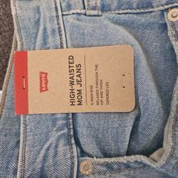 New Levi's HIGH WASTED