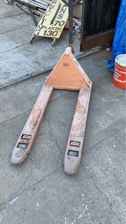 Hand forklift