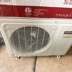 MINI SPLIT AC UNIT IN GOOD WORKING ORDER