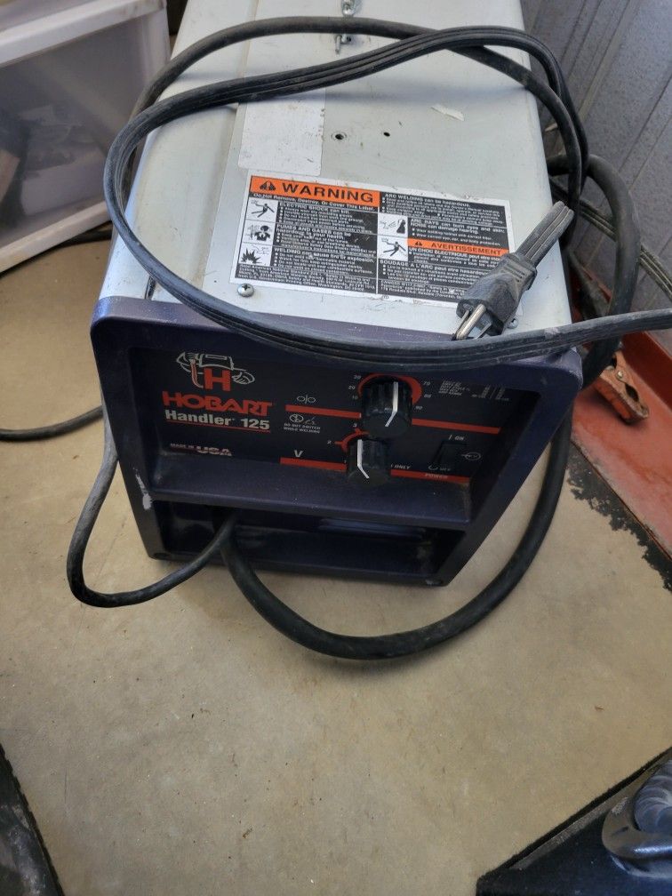 Wire Feed Hobart Welder 120v I Got It Brand New Barley Used It