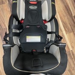 Graco Adjustable Car Seat/ Booster Seat