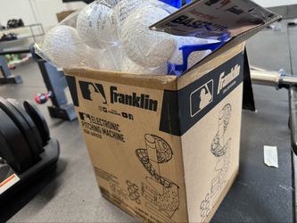 Franklin MLB Electronic Baseball Pitching Machine + 8 Extra Balls