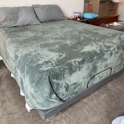 QUEEN: bcp Adjustable Bed Frame & Ghostbed
