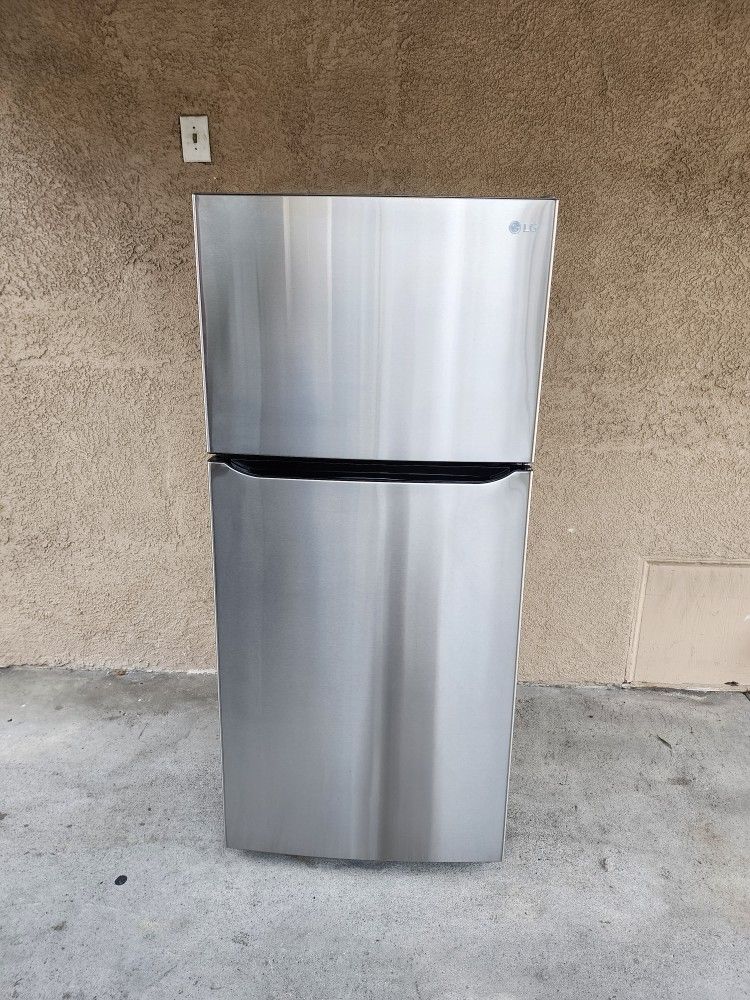 33X33X68 LG FRIDGE 23cuft SILVER 3MONTHS WARRANTY