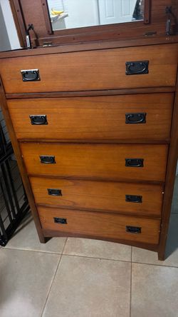 Brown 5 drawer dresser