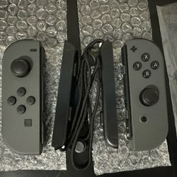 Original Nintendo Switch JoyCon Controllers