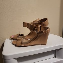 Women Wedge