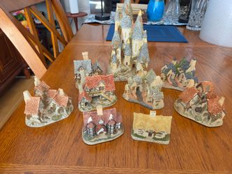 David Winter Cottages from early 1980's Nine Total