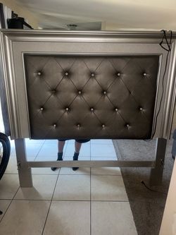 Queen size bed