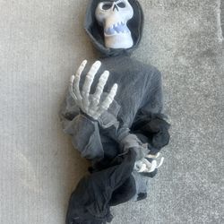 Halloween Decorations Skull Gauze Ghost - Halloween Decor Scary Hanging Decorations for Outdoor/indoor , Haunted House, Party,