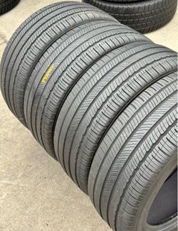 235 45 18 Michelín I'm selling this set of tires with 80% life left on all 4