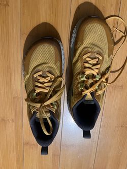 Ultra running shoes size M8