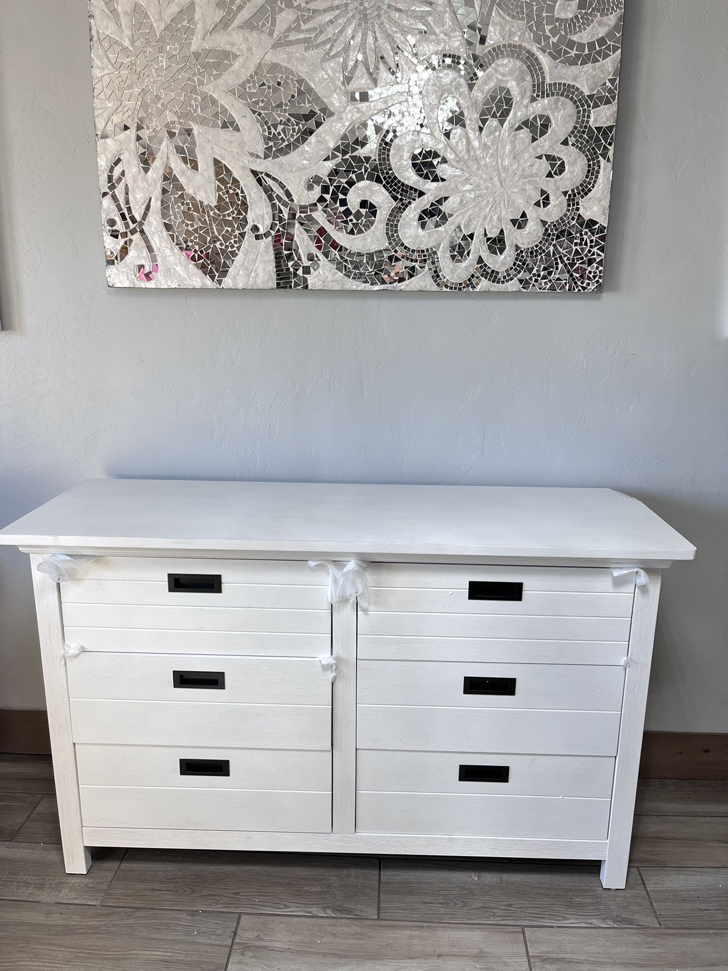 Dresser 6 Drawer White New