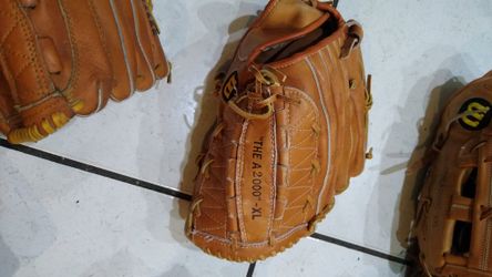 Wilson A2000, A2002, A3000, A7000 Softball Gloves