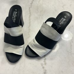 Bella Vita black and white striped sandals, size 7