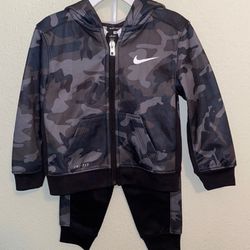 Nike Camo Full-Zip Hoodie and Pants Set