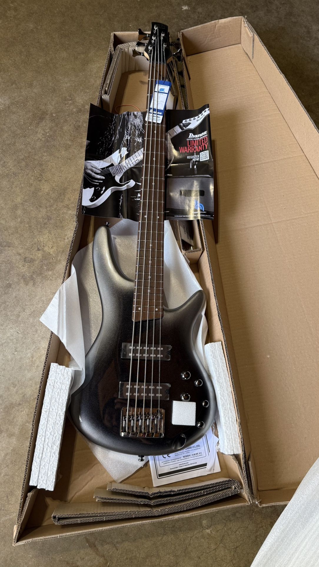 Ibanez SR305E Electric Bass, 5-String