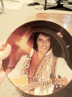 The Bradford Exchange Elvis Plate