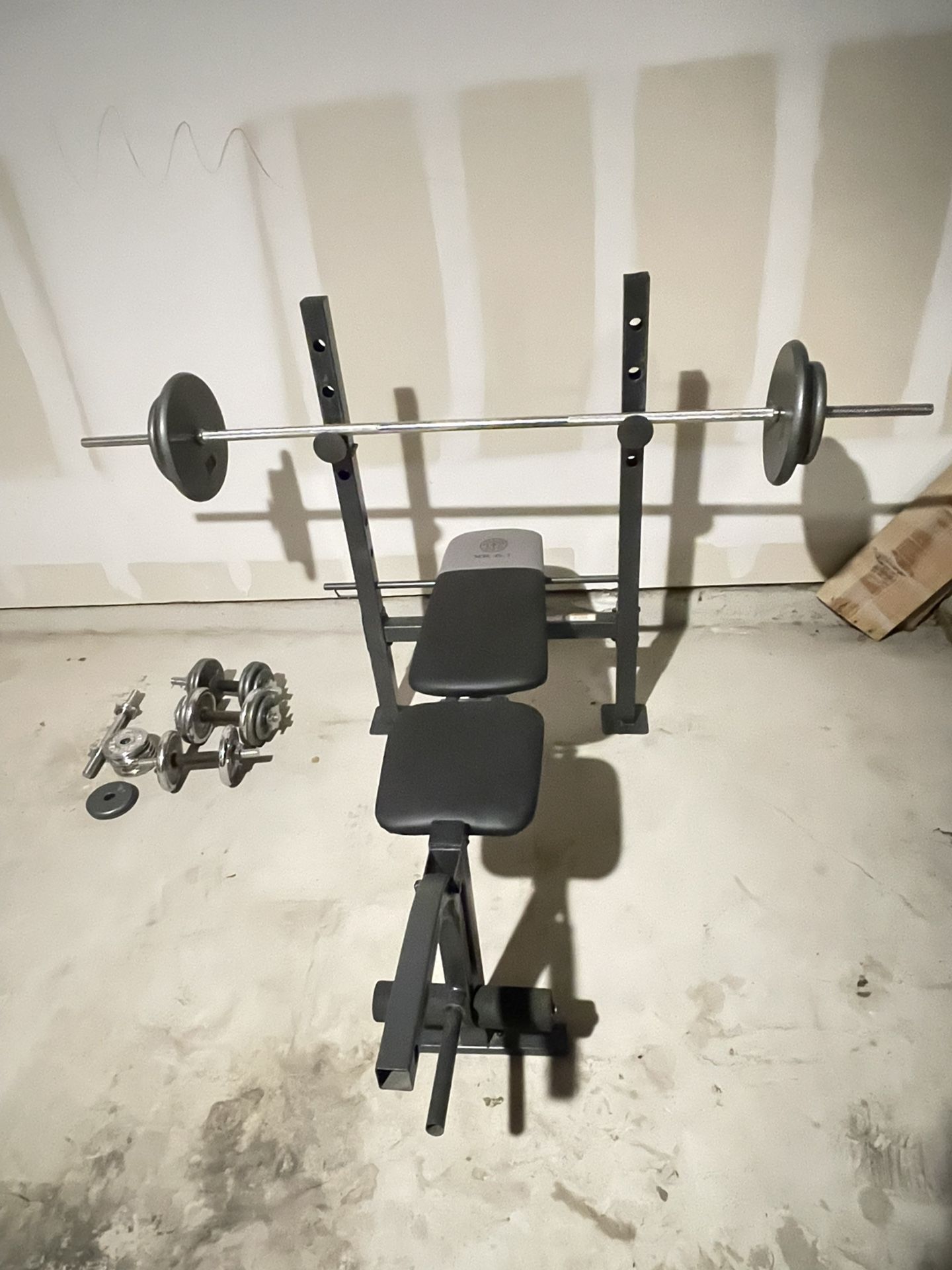 Gold’s Gym XR 6.1 Multi-Position Weight Bench with Leg Developer
