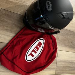 Bell Qualifier DLX - Medium