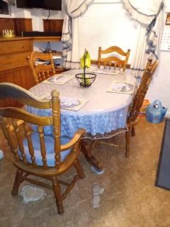 Kitchen Table and 6 Chairs Set