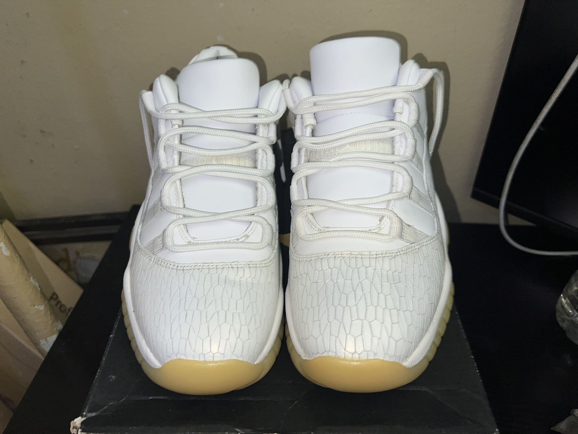 pure platinum 11 size 7.5Y