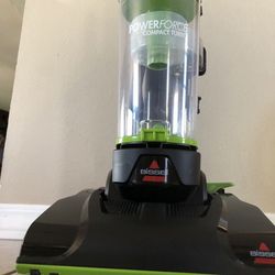 BISSELL VACUUM 