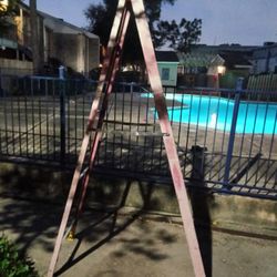 Werner fiberglass step ladder,8ft