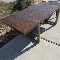 Flexsteel Solid Wood And Metal Coffee Table 