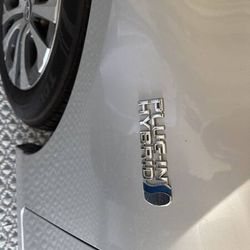 2017 Toyota Prius charging port