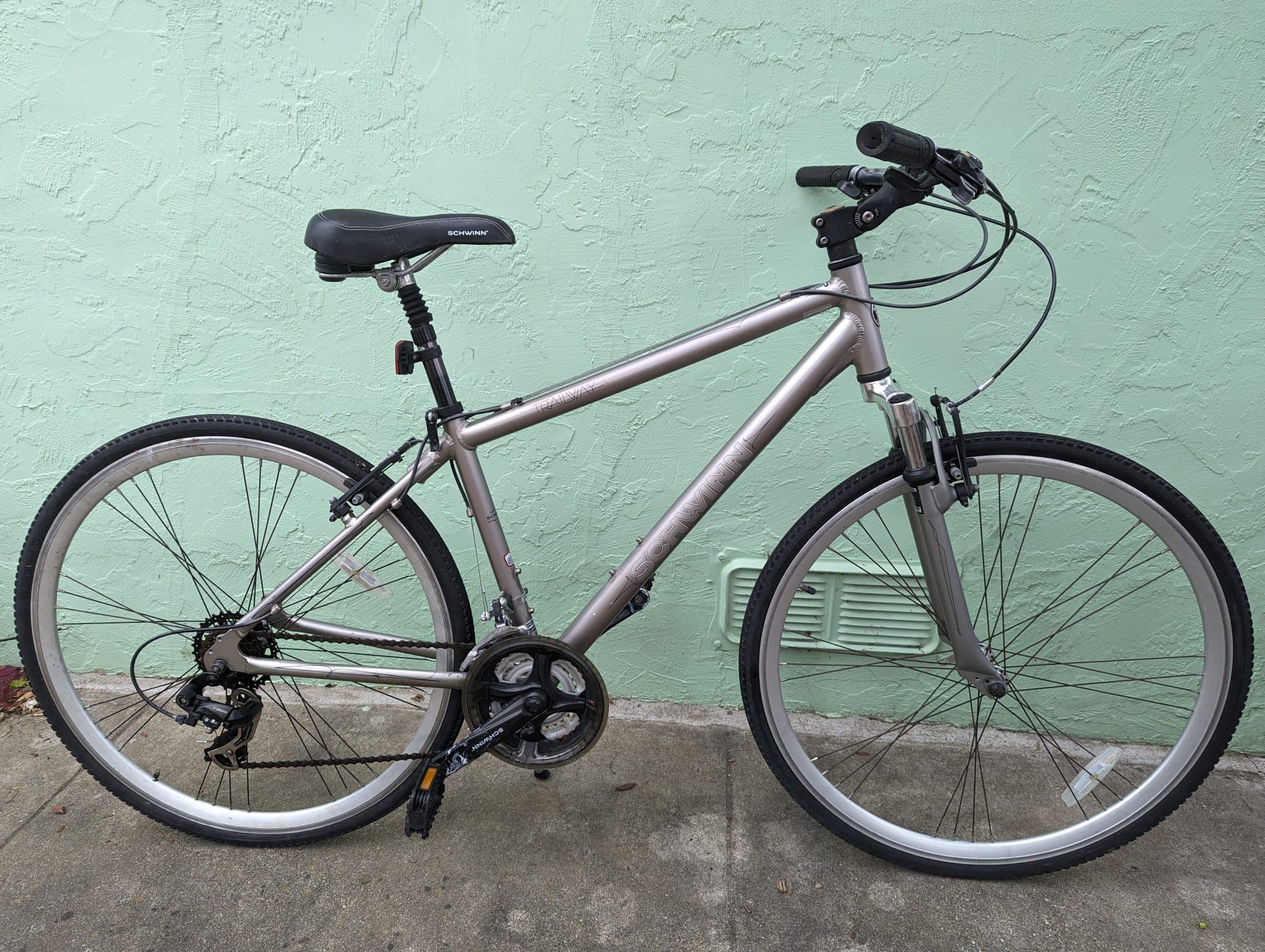 Hybrid Bike Schwinn Trailway