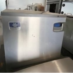 Manitowoc Ice Machine Ice Maker Commercial Restaurant WORKS