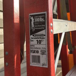 10 Foot Fiberglass Step Ladder 