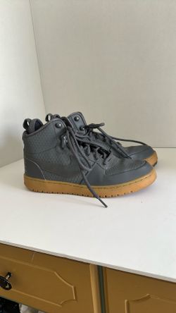 Men’s Court Borough Mid Winter Size 8
