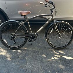 Girls Schwinn ‘26 Beach Cruiser And Men Beach Cruiser 