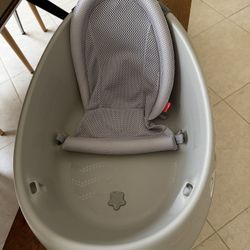 Skiphop Baby Bath Tub