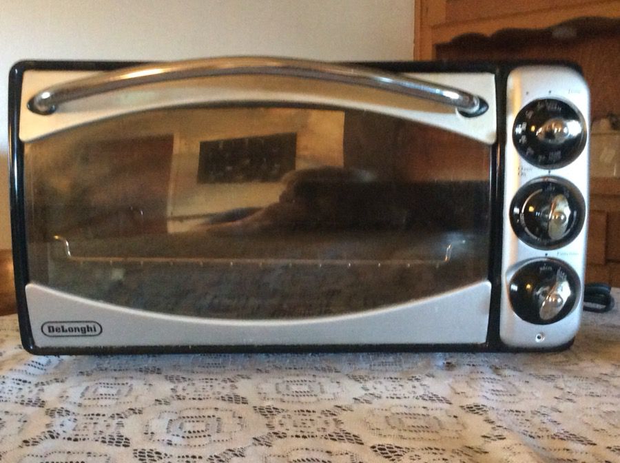 DeLonghi XR640 Retro Toaster Oven for Sale in Clovis, CA - OfferUp