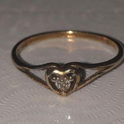 10k Gold Diamond Heart Ring