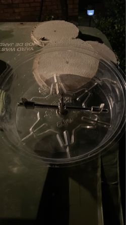 Dry wall hole cutter