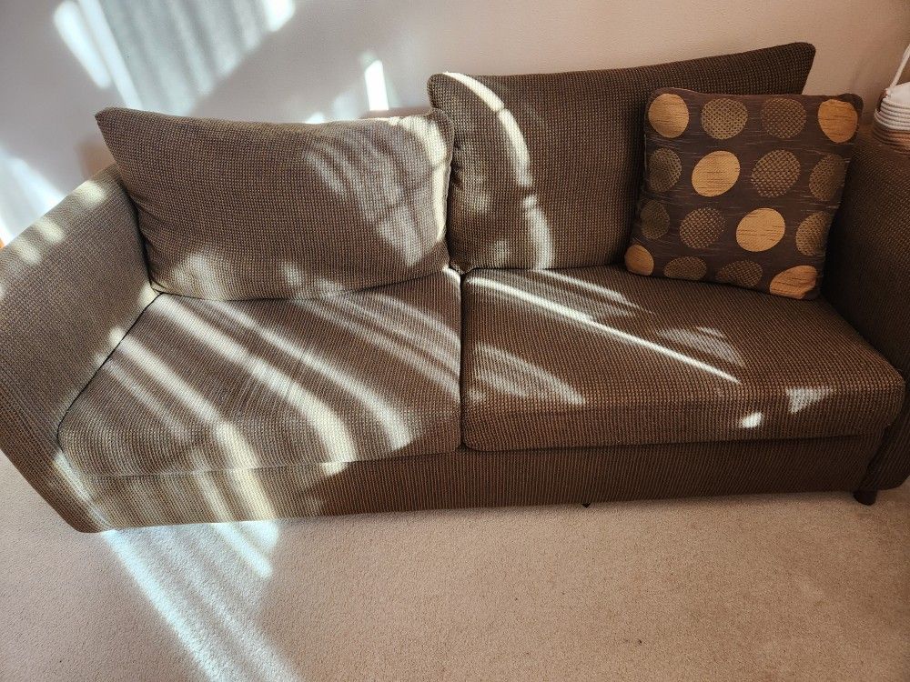 Free Couch In Good Condition