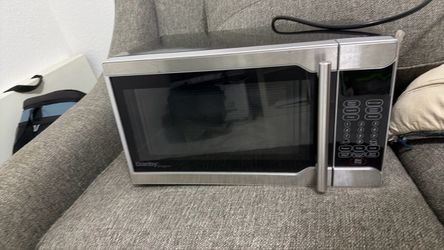DANBY DESIGNER microwave