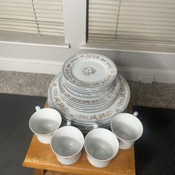 Floral Dinnerware Set