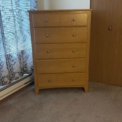 Dresser 5 Drawers