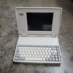 Toshiba Satellite Laptop White T1960CT/320 INTEL CPU PA1171UOX  - UNTESTED. 80's