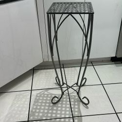  Metal Plant Stand