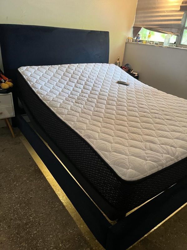 Queen Bed With Massage 
