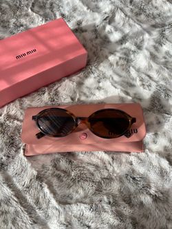 💗Miu Miu Tortoise Sunglasses
